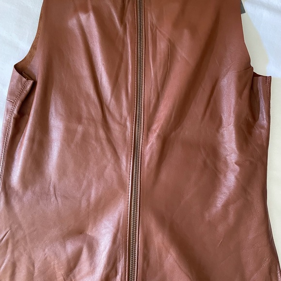 NWT cognac brown leather top. Size small - Picture 4 of 5
